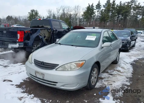 2004 Toyota Camry Le V6 from USA, damaged, VIN 4T1BF32K44U588468